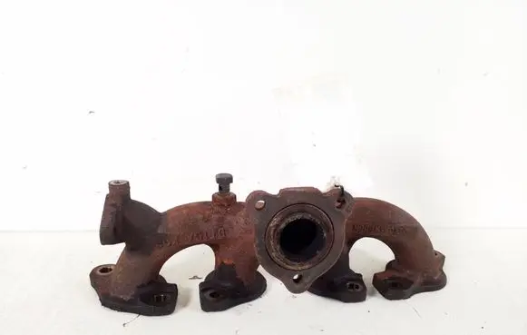 Volvo S60 Exhaust manifold 31380132