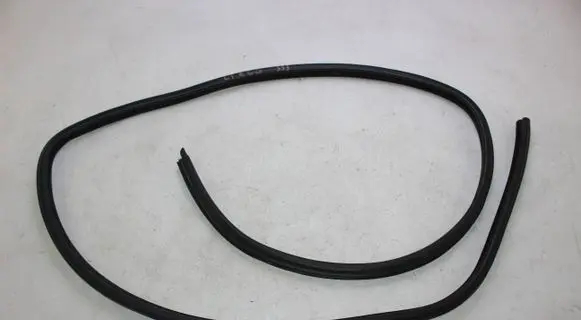 BMW 5 E60 E61 Rubber seal rear door 4389333