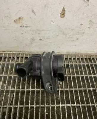 Volkswagen Golf VI Water pump 1K0965561 1K0965561JJ