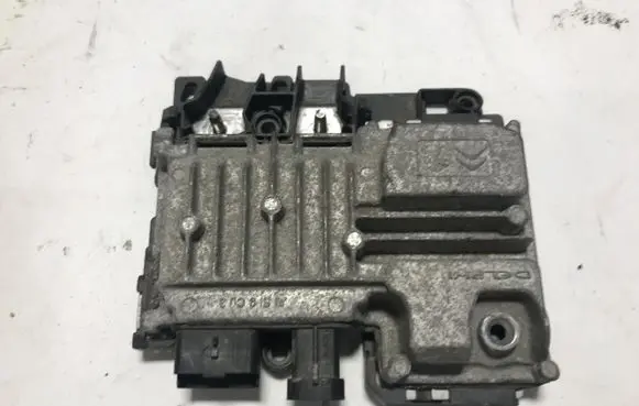 Citroen C4 Cactus Start/Stop control module 9819596180