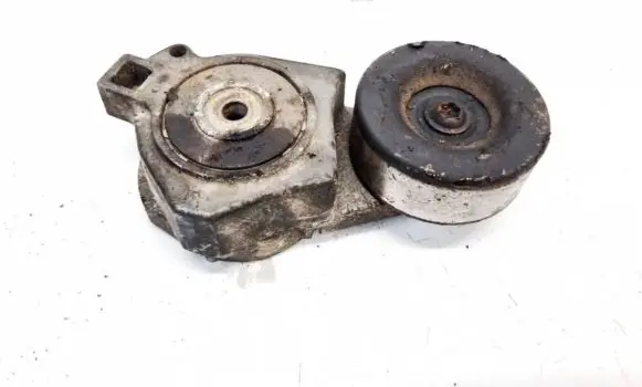 Mitsubishi Pajero Generator/alternator belt tensioner