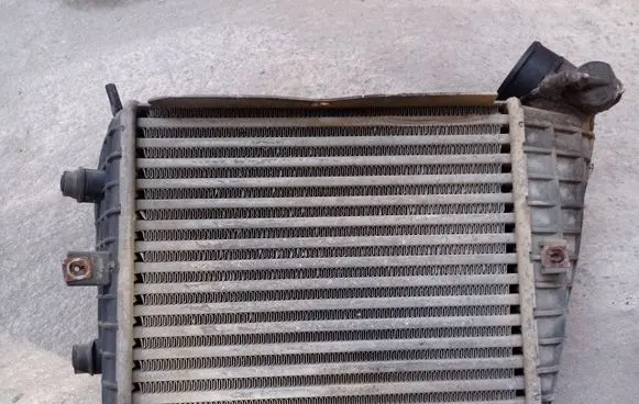 Audi A6 S6 C4 4A Intercooler radiator 4A0145805K