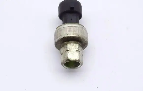 Opel Astra K Air conditioning (A/C) pressure sensor 13587668