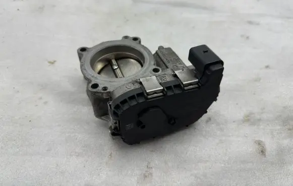 Audi A4 S4 B9 Electric throttle body valve 06M133062H 06M133062