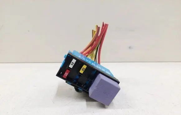 Renault Scenic II - Grand scenic II Other relay 7703597202