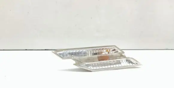 BMW 6 E63 E64 Front fender indicator light 7165809