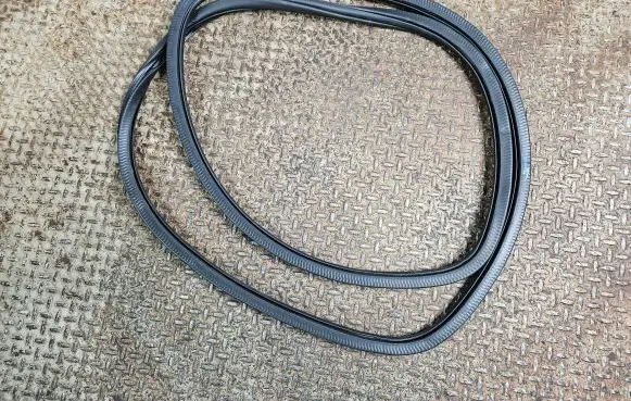 Volkswagen Tiguan Allspace Rear door rubber seal (on body) 5NN867913