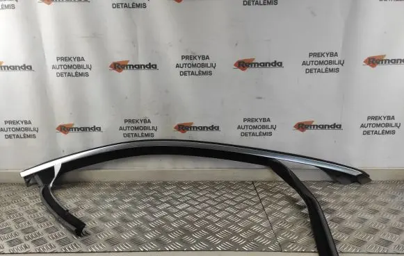 Mercedes-Benz S W222 Front door window/glass frame 17278