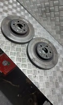 Toyota Avensis T250 Front brake disc