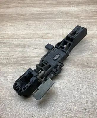 Renault Laguna II Front door exterior handle/bracket 8200008430