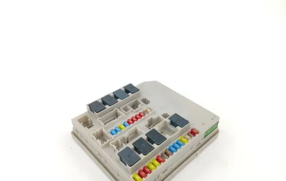 Renault Clio III Fuse box set 356231D
