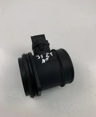 Volvo S40 Mass air flow meter 8692624
