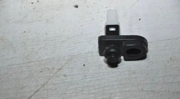 Hyundai i20 (GB IB) Front door sensor 