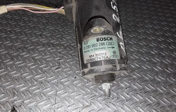 Volkswagen PASSAT B5 Accelerator pedal position sensor 0281002286 028907475AJ