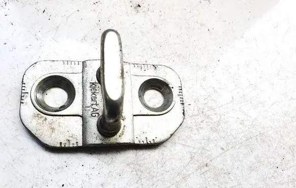 Mercedes-Benz B W245 Rear door lock loop/hook striker 