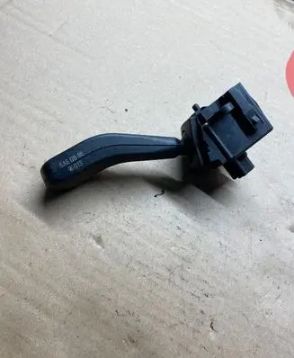 BMW 5 E39 Indicator stalk 8363662K 0110400025