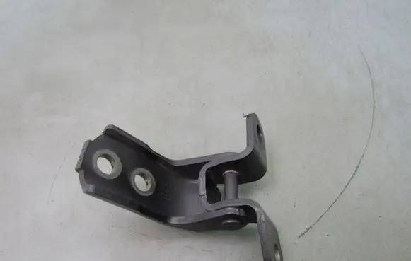 Mazda 2 Front door upper hinge 