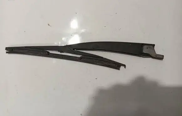 Ford Mondeo MK IV Rear wiper blade arm 33493
