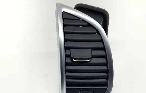 Rear air vent grill
