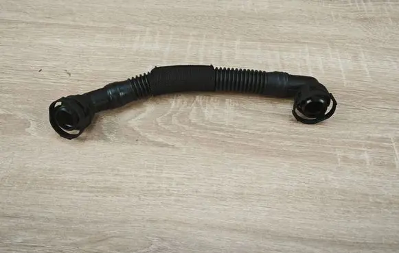 Audi A6 C7 Breather hose/pipe 04L103193F