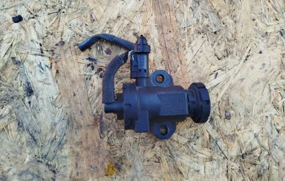Mini Cooper Countryman R60 Turbo solenoid valve 3024389 BMW1174 850932302