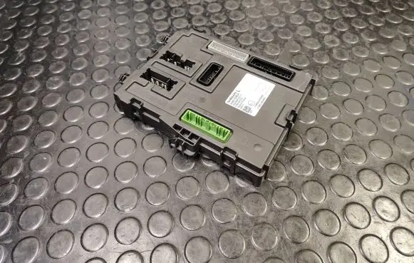 Nissan Qashqai Comfort/convenience module 284b14cb0a