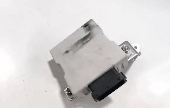 Toyota Avensis T250 Window wiper relay 150696