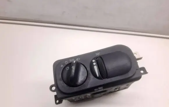 Chrysler 300M Light switch 36033U P04760158AF 987539
