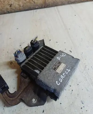 Toyota Avensis T250 Fuel injection control unit/module 8987120070