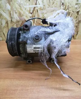 Volvo V60 Air conditioning (A/C) compressor (pump) 31348213