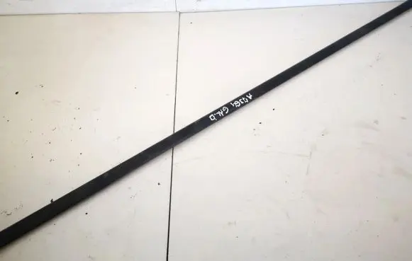 Renault Megane II Rear door glass trim molding