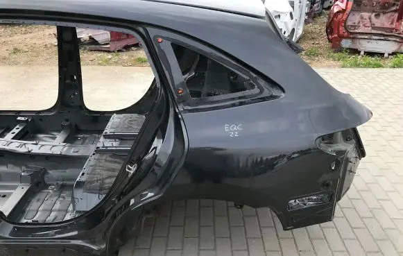 Rear quarter panel