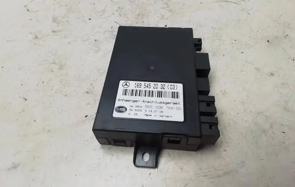 Mercedes-Benz B W245 Tow bar trailer control unit/module 1695452032 5DS00876900