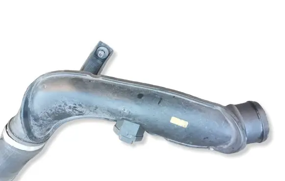 Volkswagen PASSAT B6 Intercooler hose/pipe 1K0145770N