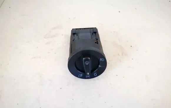 Volkswagen Golf IV Light switch 1c0941531