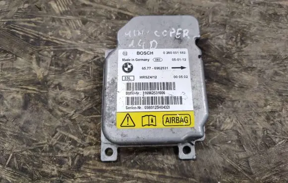 Mini One - Cooper R50 - 53 Airbag control unit/module 0285001682