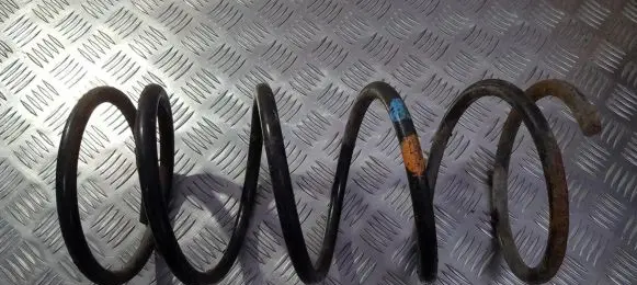 Volvo S40, V40 Front coil spring