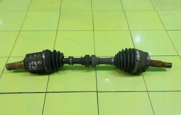 Nissan X-Trail T30 Front driveshaft PRZOD