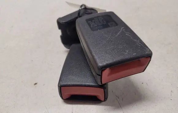 Opel Zafira B Middle seatbelt buckle (rear) 401266978 13132409 602963600