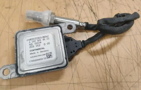 Mercedes-Benz E W212 Lambda probe sensor A0009059603