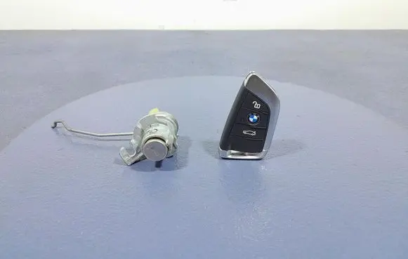 BMW X6 M Ignition lock 6805998