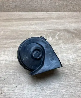 Volkswagen PASSAT B8 Horn signal 3Q0951221 0055806
