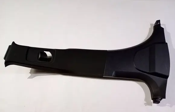 Dodge Charger (B) pillar trim (top) 100017179