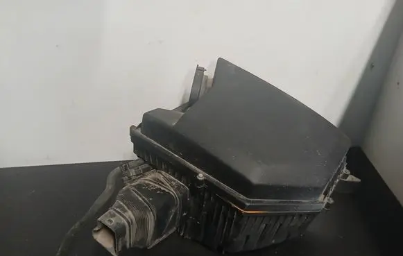 Air filter box