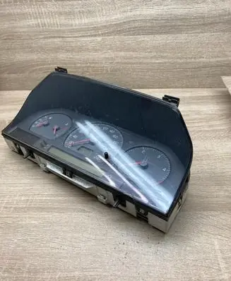 Speedometer (instrument cluster)
