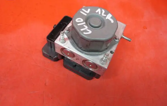 Renault Captur ABS Pump 476609761R