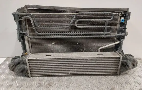 Mercedes-Benz C W204 Radiator set A2045000154 A2044602624 A2045000300