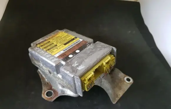 Lexus RX 300 Airbag control unit/module 891700W040
