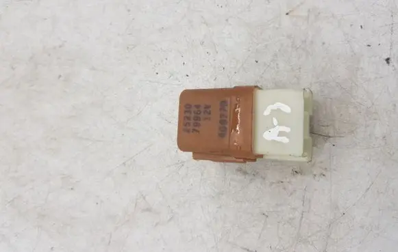 Nissan X-Trail T30 Other relay 2523079964 409270