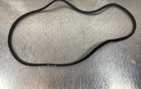 Honda CR-V Rear door rubber seal (on body) 